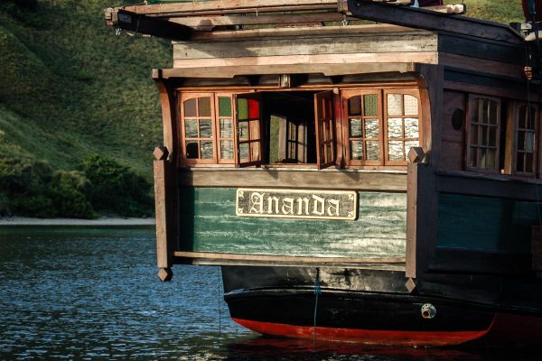 Ananda private charter boat komodo