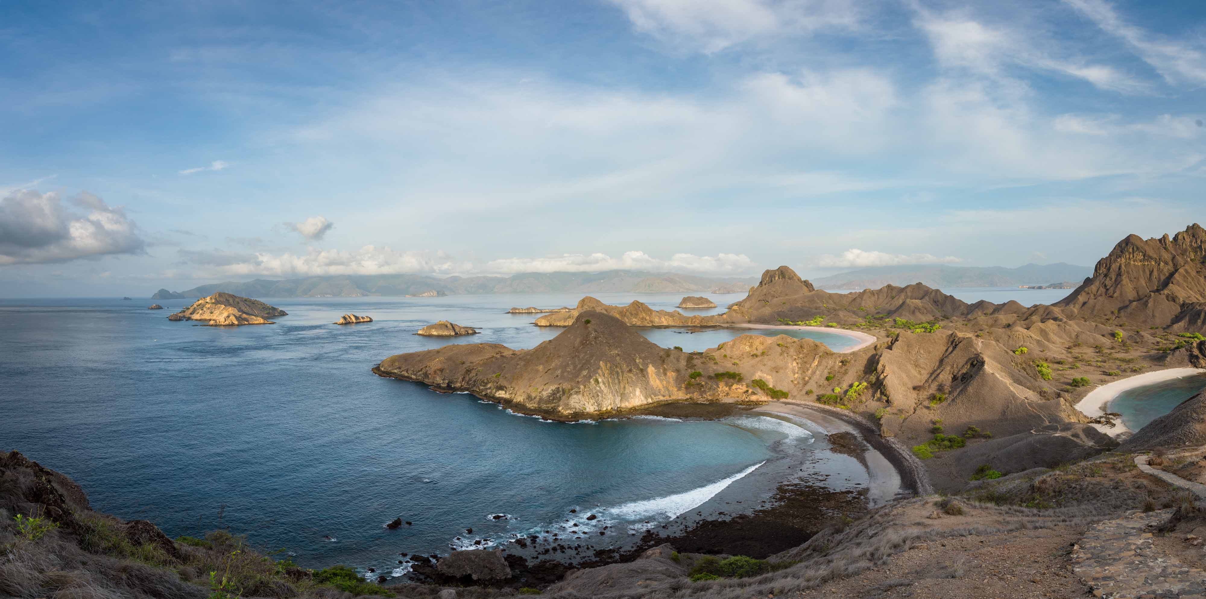 LIVEABOARD DESTINATIONS - Komodo,Flores,Lombok,Sulawesi